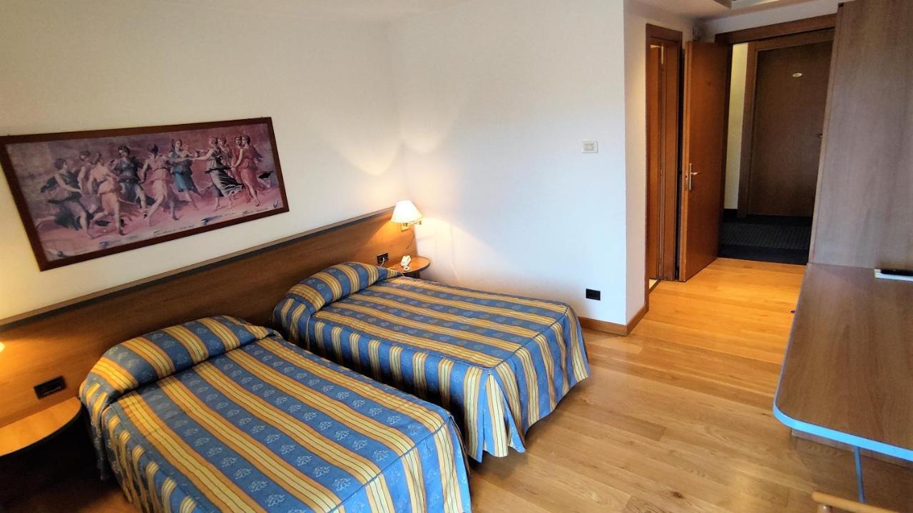Hotel Luna Vigonovo  Bagian luar foto