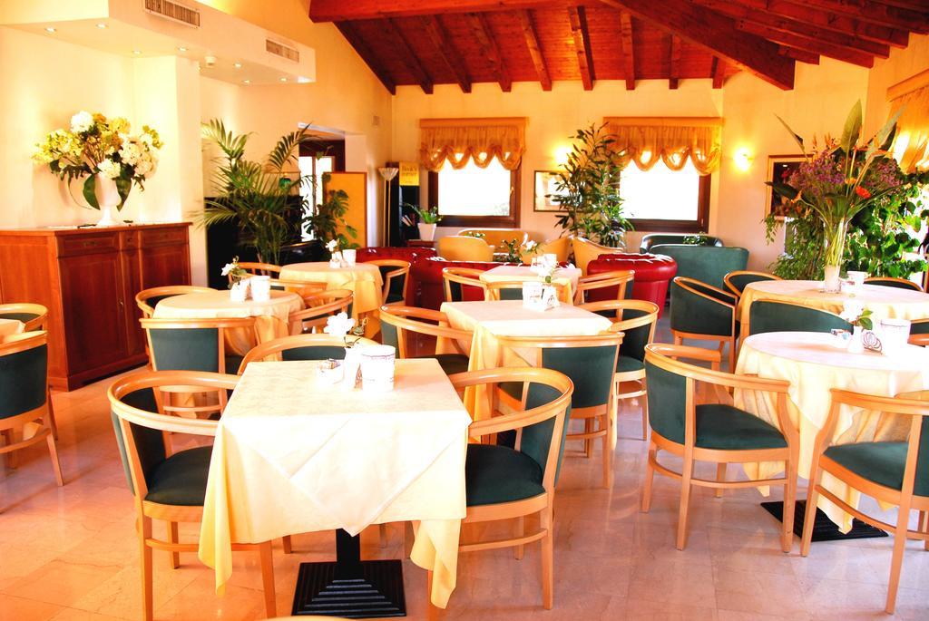 Hotel Luna Vigonovo  Bagian luar foto